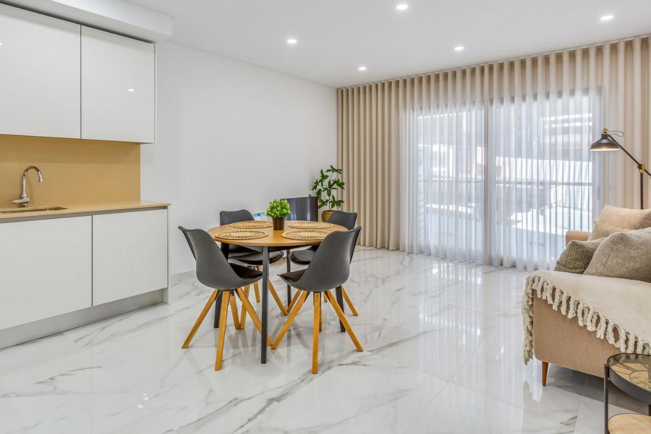 Apartment Sublime And Bright 2 Bdr By Lovelystay Quarteira