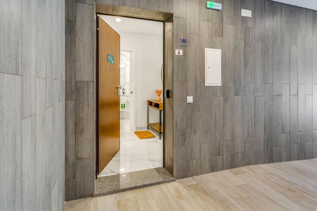Sublime And Bright 2 Bdr By Lovelystay Quarteira
