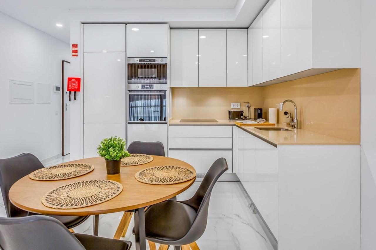 Apartment Sublime And Bright 2 Bdr By Lovelystay *